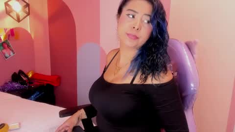 Snapshot of _valeryboobs_ chatting on 04.13.26 _valeryboobs_ online show from 04.13.26