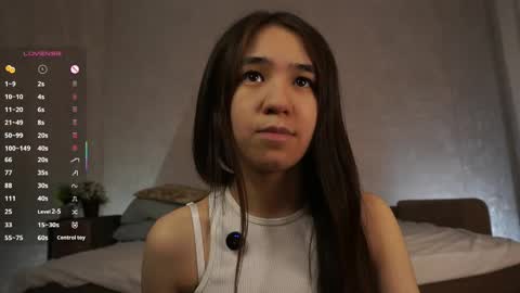 Snapshot of _vi_vi_ chatting on 04.18.26 Viola online show from 04.18.26