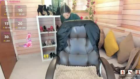 Snapshot of _victoria_collins chatting on 04.23.26 Sol online show from 04.23.26