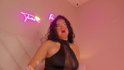 Snapshot of _wendy_x chatting on 11.24.25 _wendy_x online show from 11.24.25