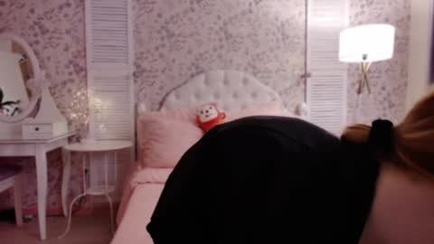 Wendy online show from 12.11.24