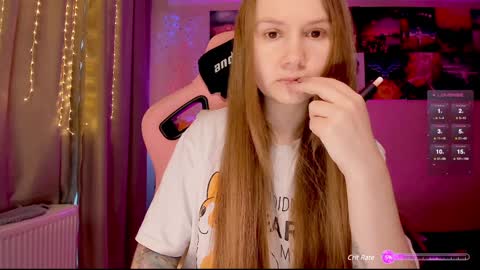 Snapshot of _witch__ chatting on 01.18.25 Enni online show from 01.18.25