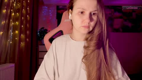 Snapshot of _witch__ chatting on 02.01.25 Enni online show from 02.01.25