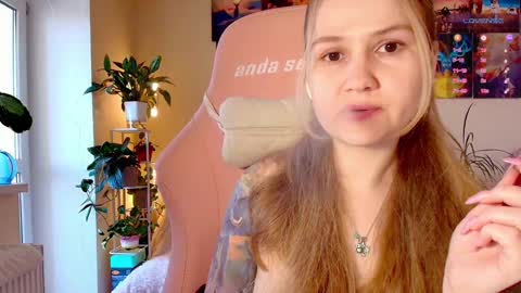 Snapshot of _witch__ chatting on 10.03.25 Enni online show from 10.03.25