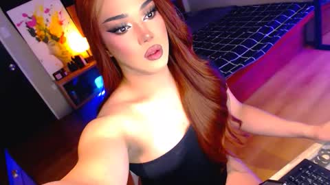 Snapshot of _womanofdreams_ chatting on 02.09.26 Sofie online show from 02.09.26