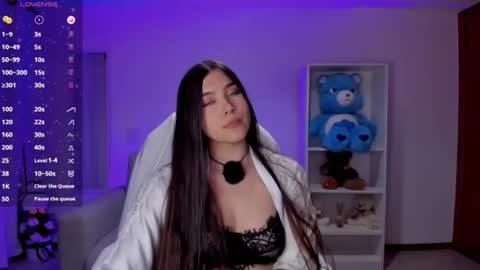Snapshot of _wtdreamgirl chatting on 06.29.26 Luisa online show from 06.29.26