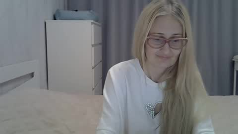 _xsharonx_ online show from 01.11.25