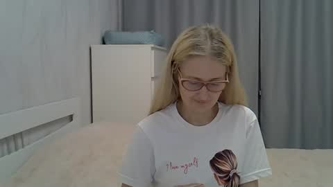 _xsharonx_ online show from 01.12.25