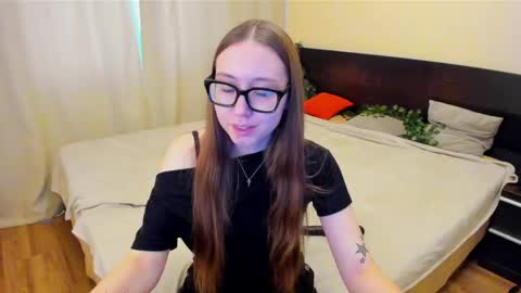 Snapshot of _yourhotangel_ chatting on 06.01.26 Eva online show from 06.01.26