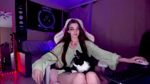 Roxy online show from 12.23.24