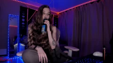 Snapshot of _yourwetdreams_ chatting on 05.15.26 Roxy online show from 05.15.26