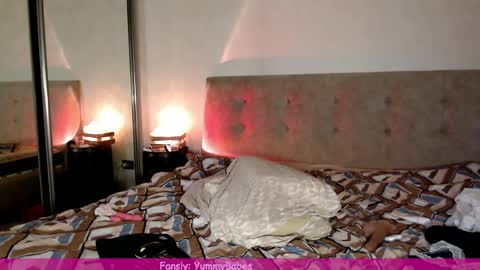Snapshot of _yummybabes_ chatting on 04.21.26 Nicole Thomas Dave online show from 04.21.26