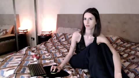 Snapshot of _yummybabes_ chatting on 05.21.26 Nicole Thomas Dave online show from 05.21.26