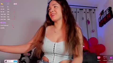 Snapshot of _zeli_ chatting on 02.16.25 zelline online show from 02.16.25