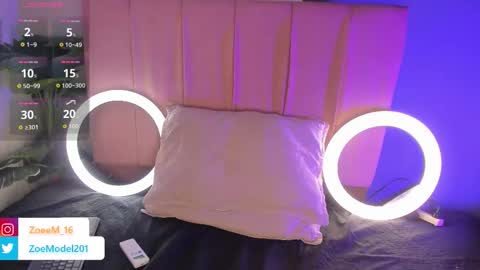  Zoe  online show from 10.18.25