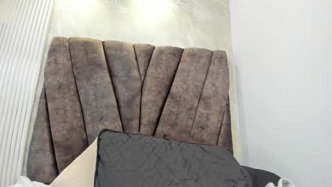 Snapshot of _zoe_boobs_ chatting on 01.05.26 zoe online show from 01.05.26