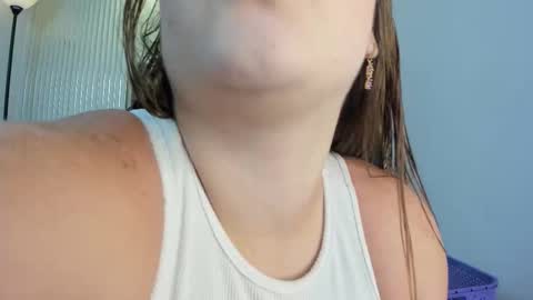 Snapshot of _zoe_boobs_ chatting on 01.08.26 zoe online show from 01.08.26