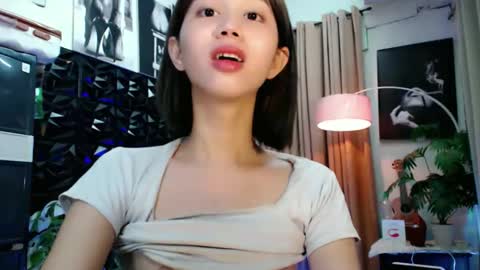 Snapshot of a_r_i_a_n_n_a chatting on 04.24.26 Lovely Yana online show from 04.24.26