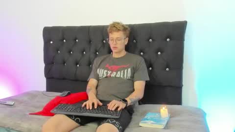 A Sexy Couple online show from 10.02.25