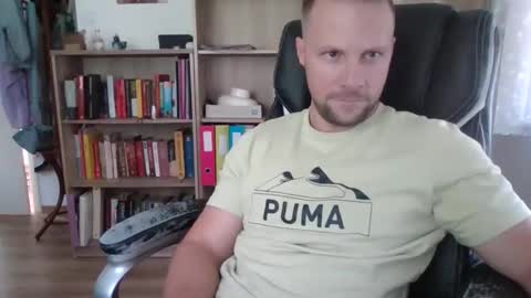 Long distance cumshot online show from 10.20.25