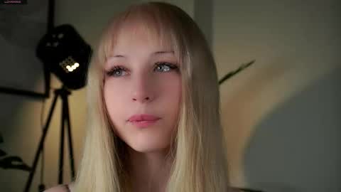 Snapshot of aameow chatting on 11.29.25 Amy online show from 11.29.25