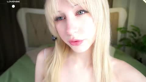 Snapshot of aameow chatting on 01.05.26 Amy online show from 01.05.26