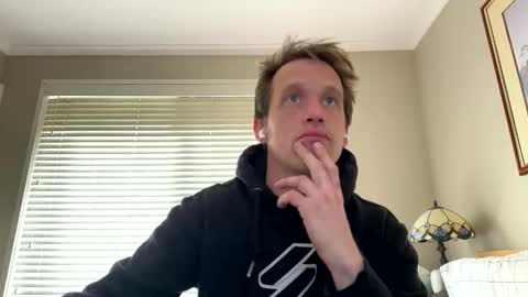 Snapshot of aanal341330 chatting on 10.06.25 Kris online show from 10.06.25