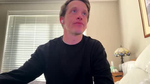 Snapshot of aanal341330 chatting on 10.07.25 Kris online show from 10.07.25