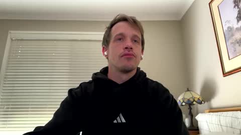 Snapshot of aanal341330 chatting on 10.11.25 Kris online show from 10.11.25