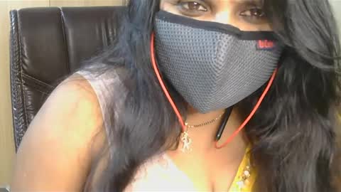 Snapshot of aaradhya_sexy_88 chatting on 02.25.25 aaradhya_sexy_88 online show from 02.25.25