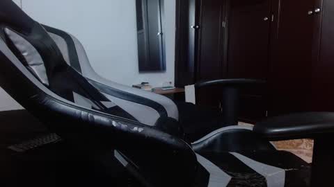 Snapshot of aarman_bannana chatting on 02.14.25 aarman online show from 02.14.25