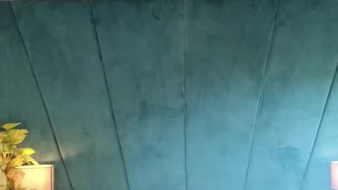 Aaron Ezequiel online show from 11.30.25