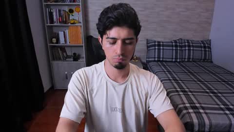 Aaron online show from 12.02.25