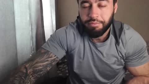 Snapshot of aaron_royal chatting on 05.10.26 Davin tayl online show from 05.10.26