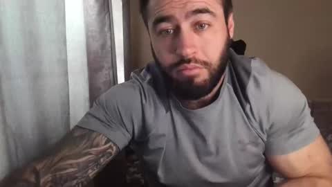 Snapshot of aaron_royal chatting on 05.11.26 Davin tayl online show from 05.11.26