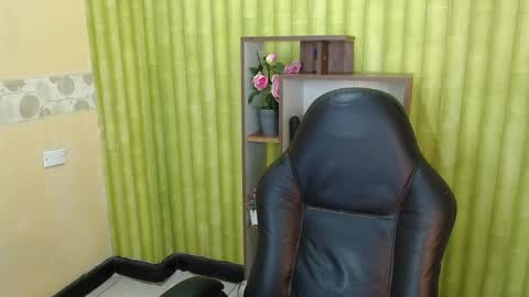 im NiallDun online show from 02.27.25