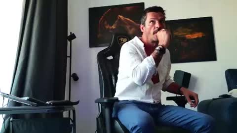 Snapshot of aaronbomer chatting on 07.06.26 Aaron online show from 07.06.26