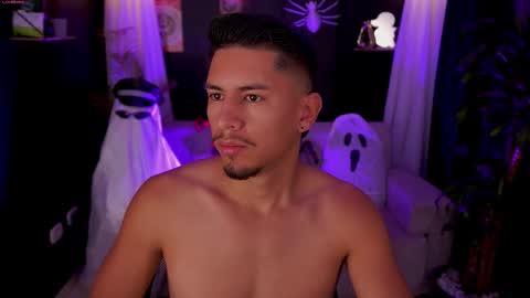 AARON  online show from 10.11.25