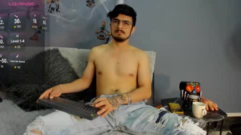 aaronfuentes7 online show from 10.11.25