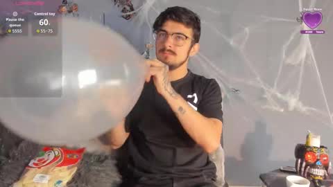 aaronfuentes7 online show from 10.19.25