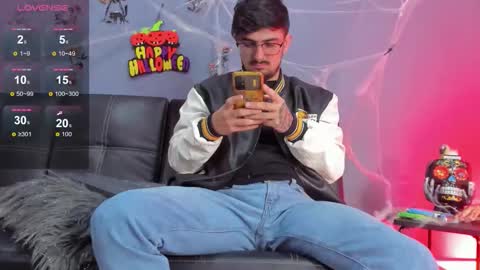 aaronfuentes7 online show from 10.25.25