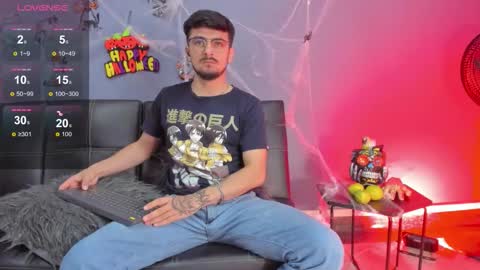 aaronfuentes7 online show from 10.26.25