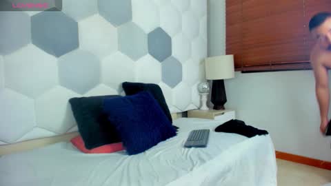 Snapshot of aaronvegaa chatting on 01.12.26 Aaron Vegaa online show from 01.12.26