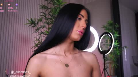 Snapshot of abbela_white chatting on 01.06.25 Alexa online show from 01.06.25