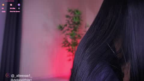 Snapshot of abbela_white chatting on 01.08.25 Alexa online show from 01.08.25