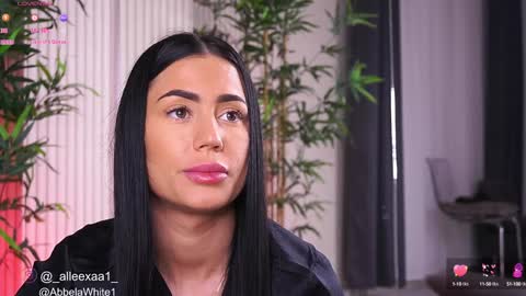 Snapshot of abbela_white chatting on 01.09.25 Alexa online show from 01.09.25