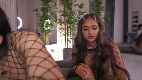 Snapshot of abbela_white chatting on 02.10.25 Alexa online show from 02.10.25