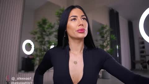 Snapshot of abbela_white chatting on 02.17.25 Alexa online show from 02.17.25