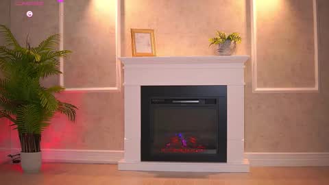 Snapshot of abbela_white chatting on 09.17.25 Alexa online show from 09.17.25