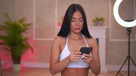 Snapshot of abbela_white chatting on 09.19.25 Alexa online show from 09.19.25